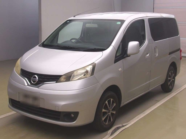 NISSAN NV200 — фото