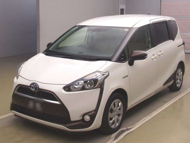 TOYOTA SIENTA — фото