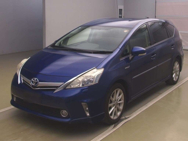 TOYOTA PRIUS — фото