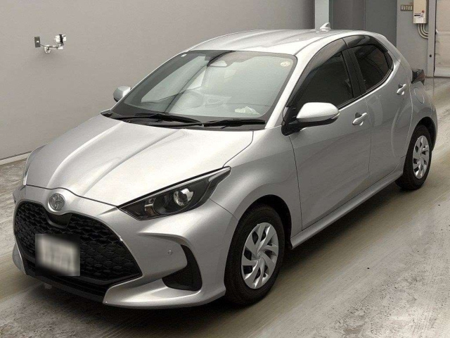 TOYOTA YARIS — фото