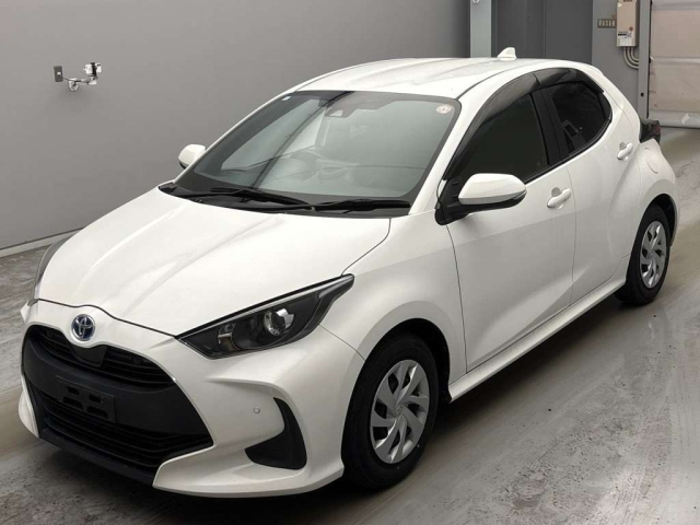 TOYOTA YARIS — фото