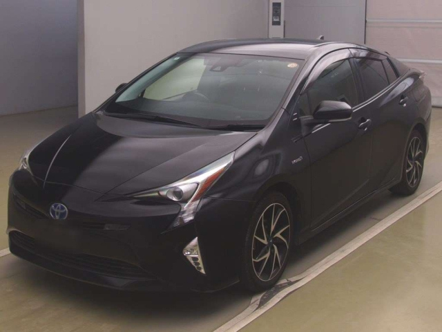 TOYOTA PRIUS — фото