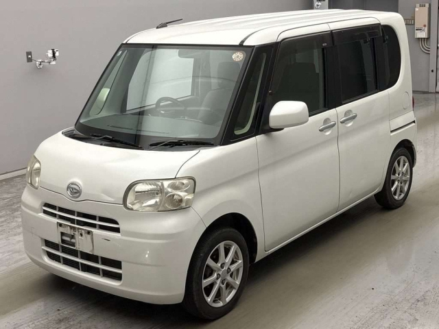 DAIHATSU TANTO — фото