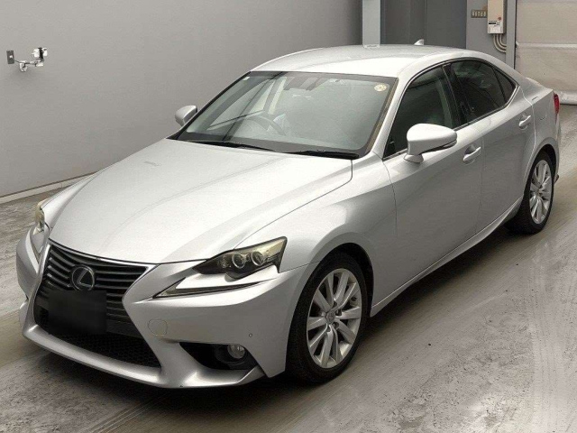 LEXUS IS — фото