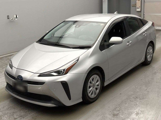 TOYOTA PRIUS — фото
