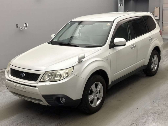 SUBARU FORESTER — фото