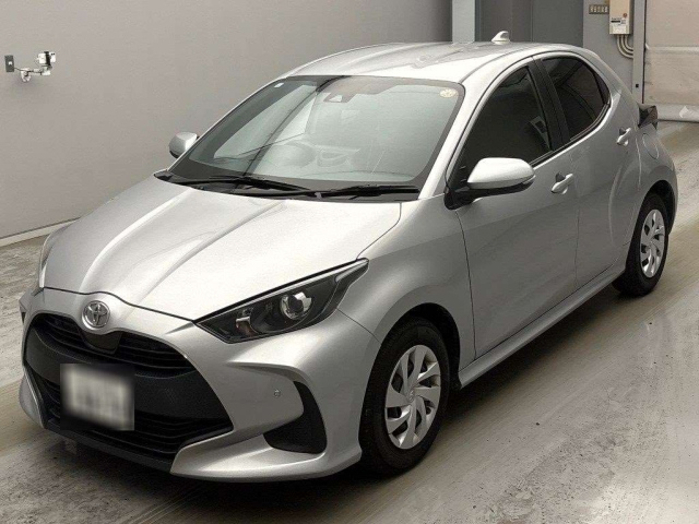 TOYOTA YARIS — фото
