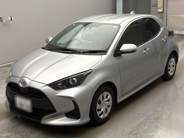 TOYOTA YARIS — фото