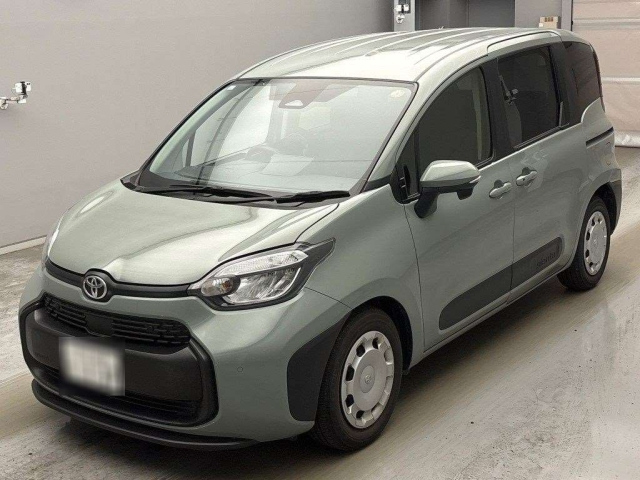 TOYOTA SIENTA — фото