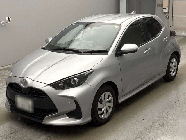 TOYOTA YARIS — фото