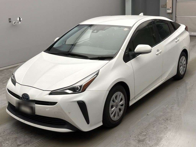 TOYOTA PRIUS — фото