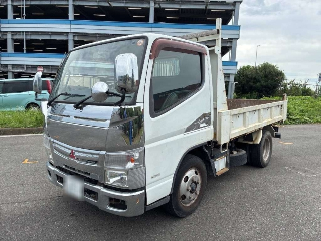 MITSUBISHI CANTER — фото