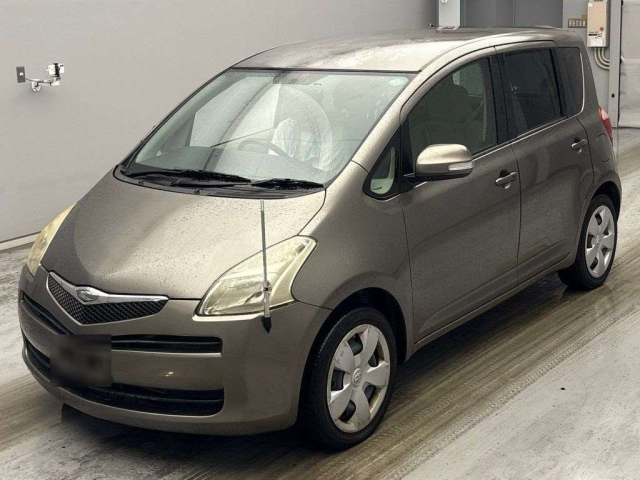 TOYOTA RACTIS — фото