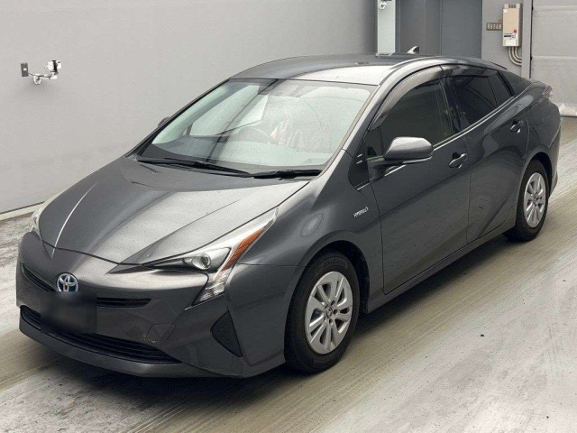 TOYOTA PRIUS — фото
