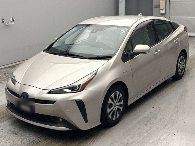 TOYOTA PRIUS — фото