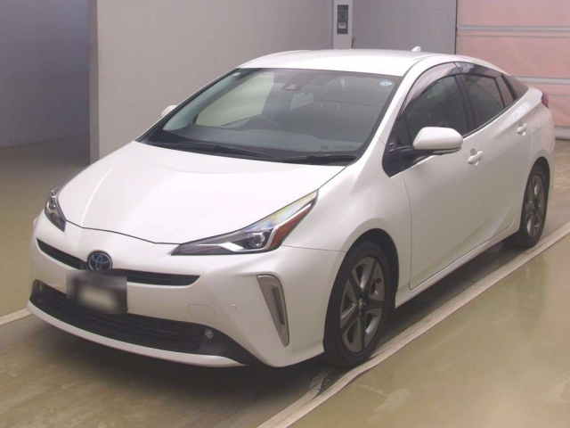 TOYOTA PRIUS — фото