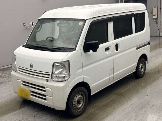 NISSAN CLIPPER — фото