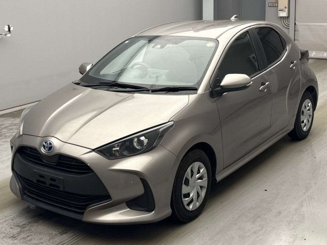 TOYOTA YARIS — фото