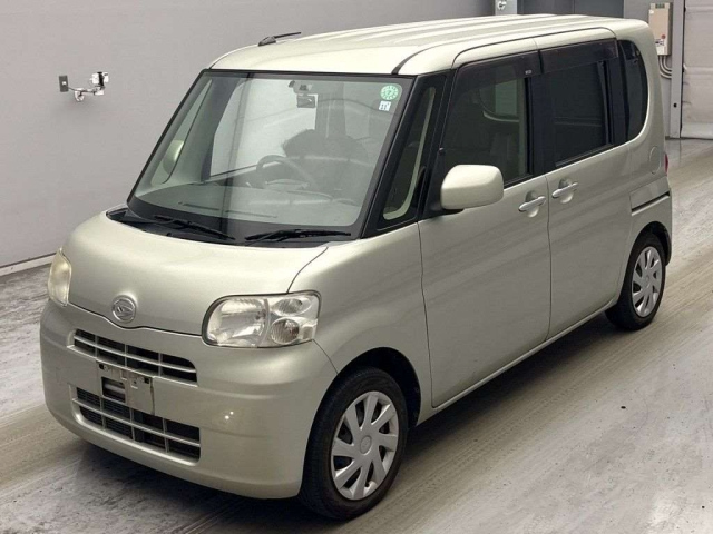 DAIHATSU TANTO — фото