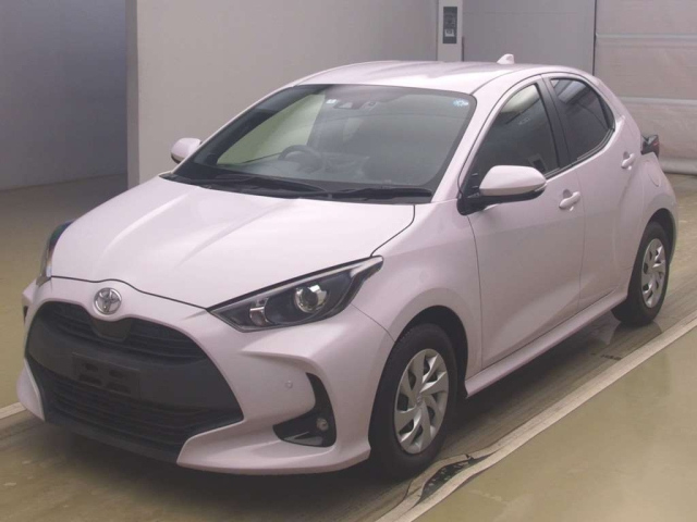 TOYOTA YARIS — фото