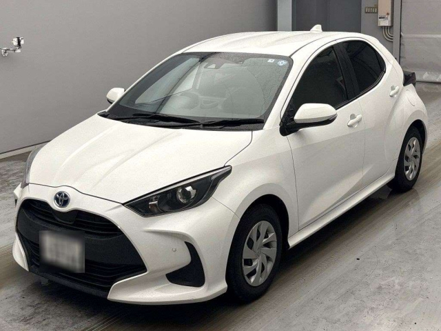 TOYOTA YARIS — фото