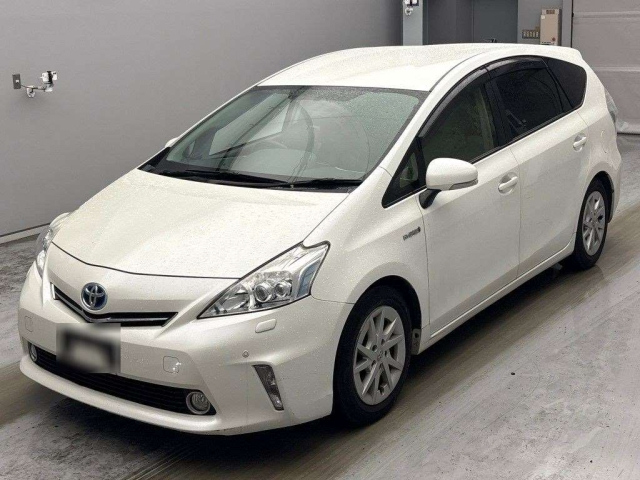 TOYOTA PRIUS — фото