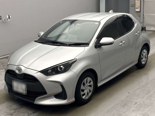 TOYOTA YARIS — фото