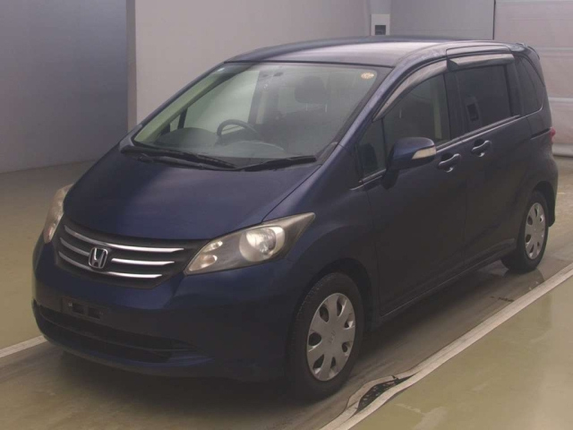 HONDA FREED — фото