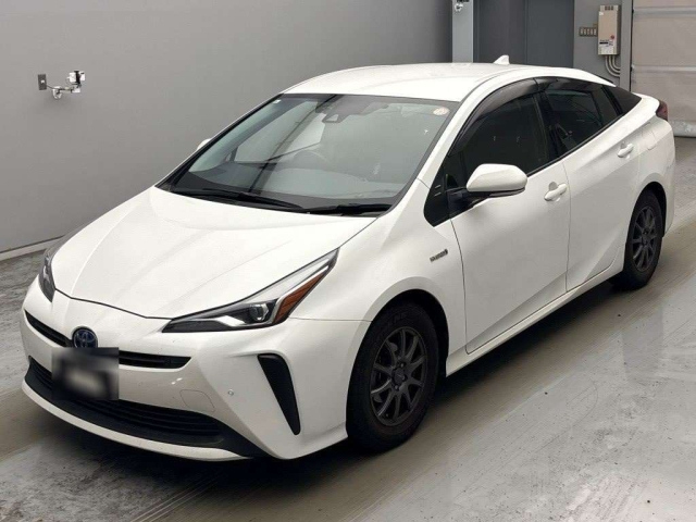 TOYOTA PRIUS — фото