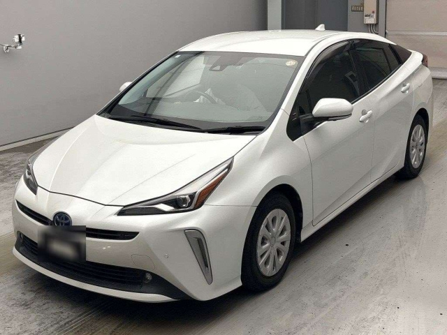 TOYOTA PRIUS — фото