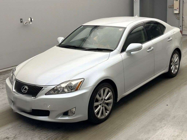 LEXUS IS — фото