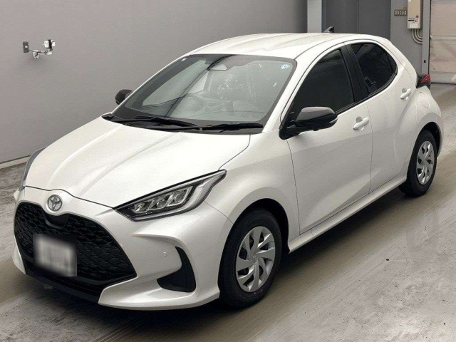 TOYOTA YARIS — фото