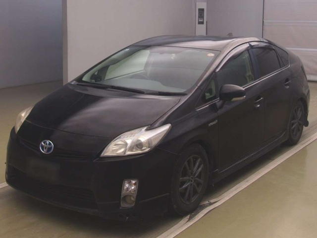 TOYOTA PRIUS — фото