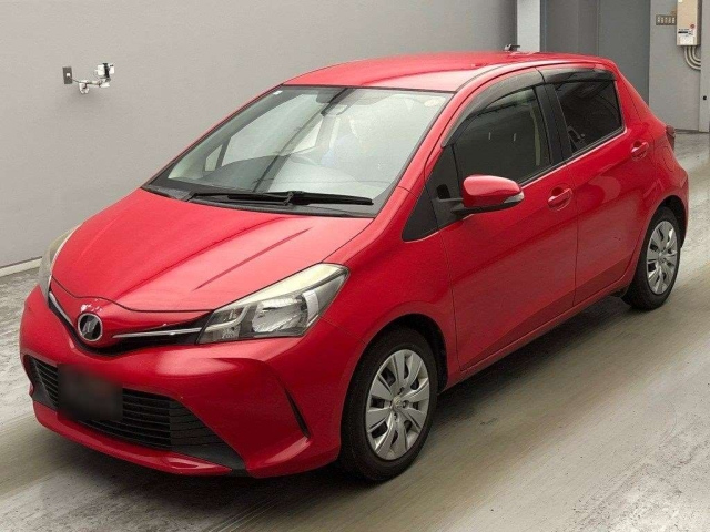 TOYOTA VITZ — фото