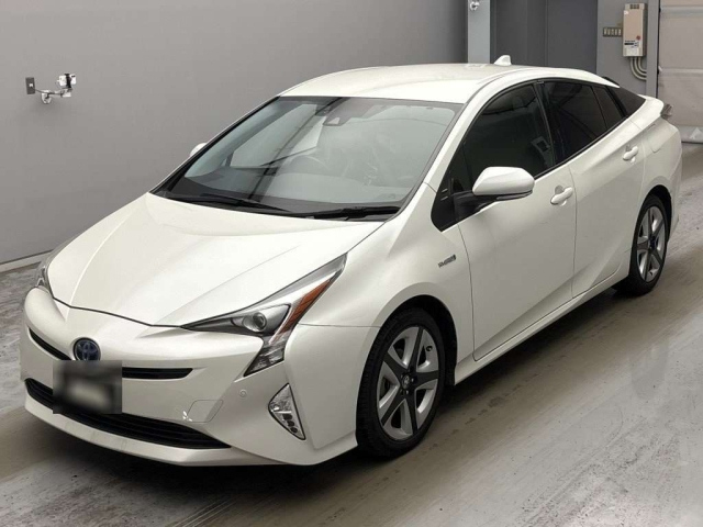TOYOTA PRIUS — фото