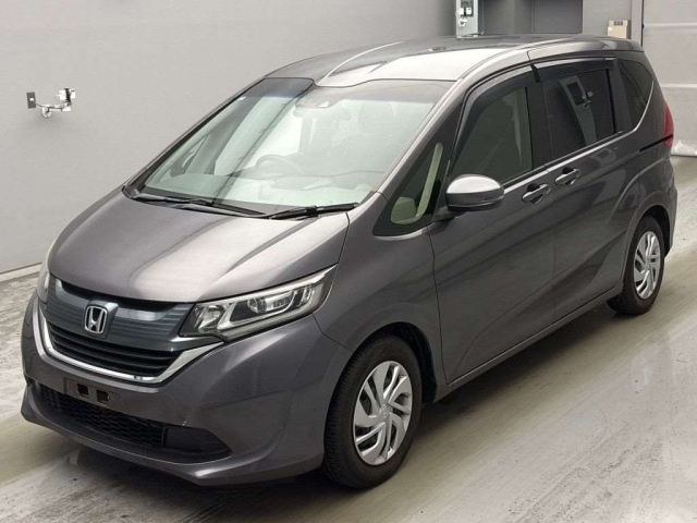HONDA FREED — фото
