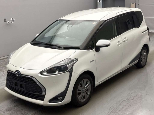 TOYOTA SIENTA — фото