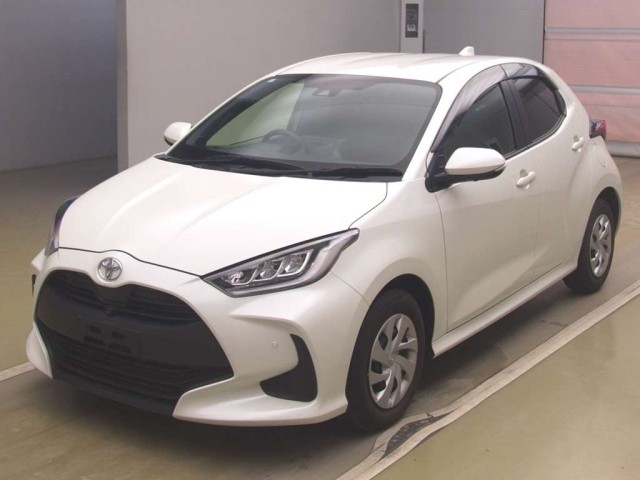 TOYOTA YARIS — фото