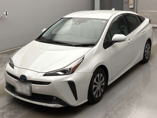 TOYOTA PRIUS — фото