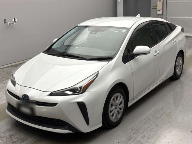 TOYOTA PRIUS — фото