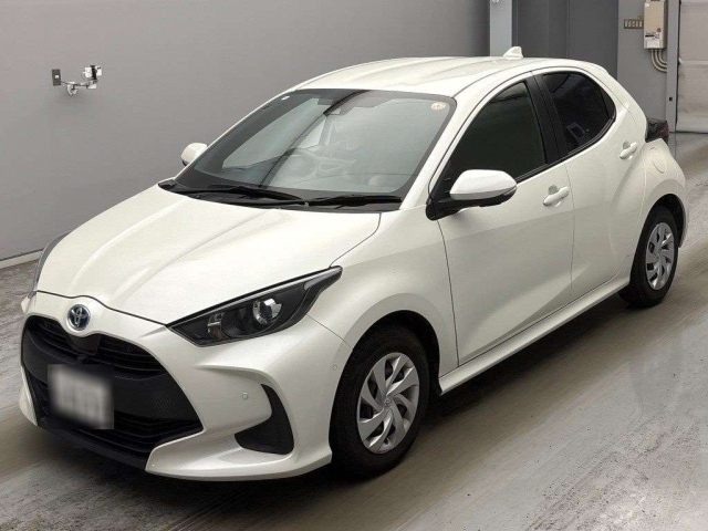 TOYOTA YARIS — фото