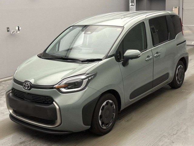 TOYOTA SIENTA — фото