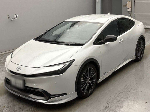 TOYOTA PRIUS — фото