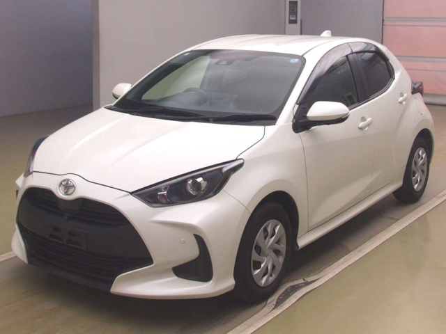 TOYOTA YARIS — фото