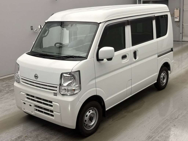 NISSAN CLIPPER — фото