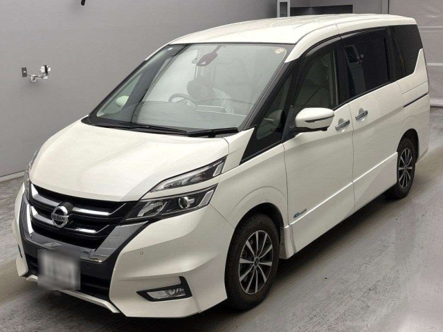 NISSAN SERENA — фото