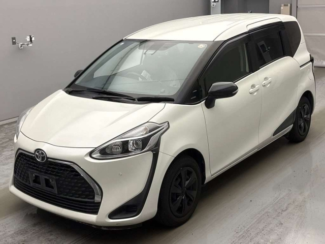 TOYOTA SIENTA — фото