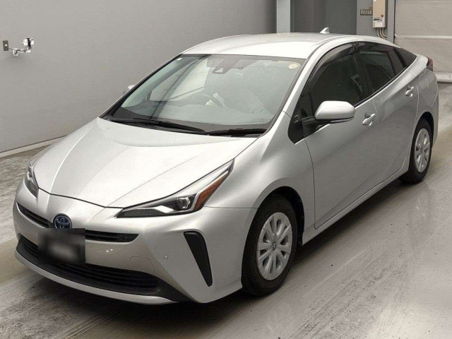 TOYOTA PRIUS — фото