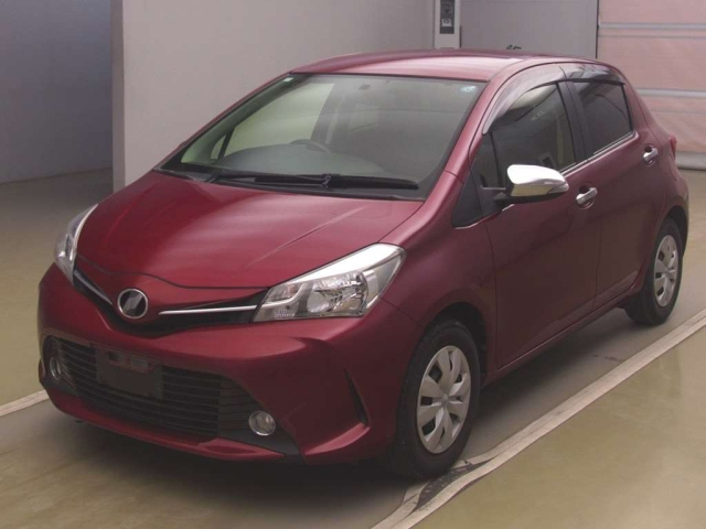 TOYOTA VITZ — фото