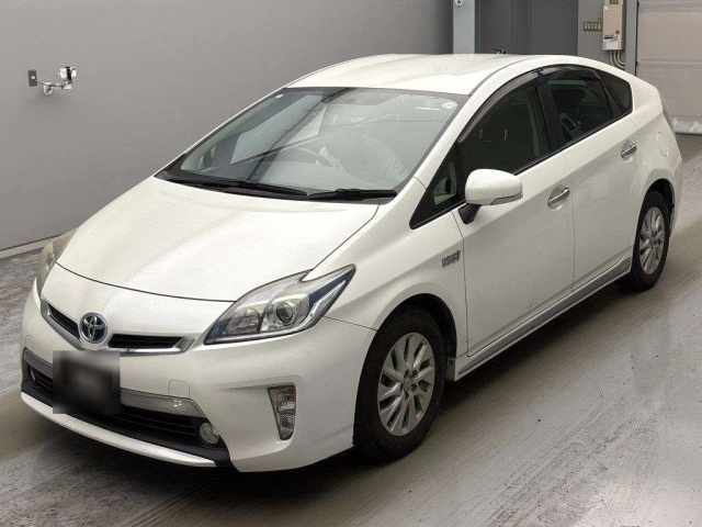 TOYOTA PRIUS — фото